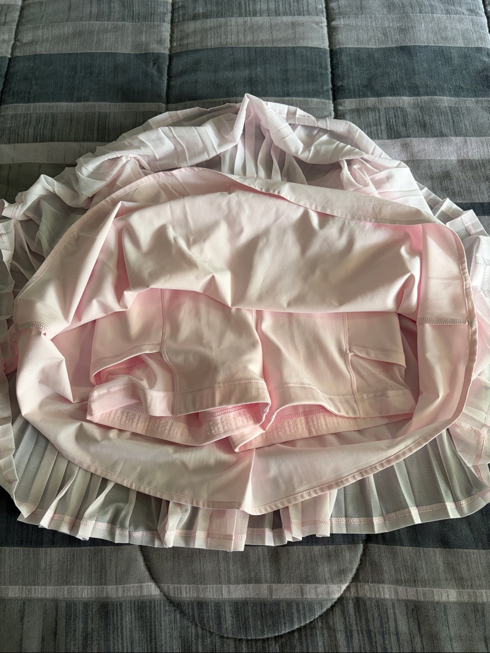 Calia Pleated 15” Mesh Skort in Luminous Pink XS - Picture 3 of 5